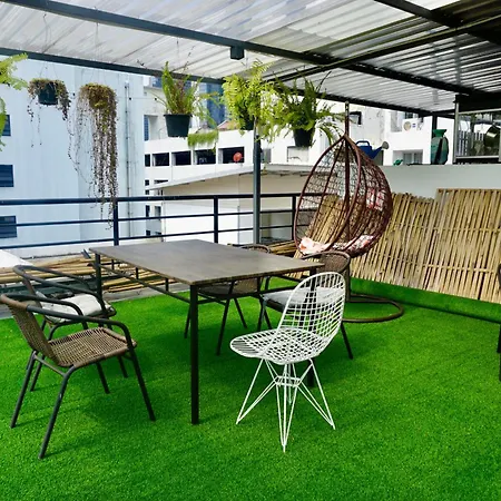 Hash Apartment With Unique Chill Design At Silom Soi 3 Bangkok Exterior photo