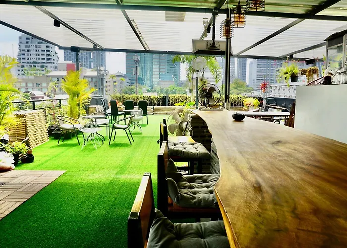 Hash Apartment With Unique Chill Design At Silom Soi 3