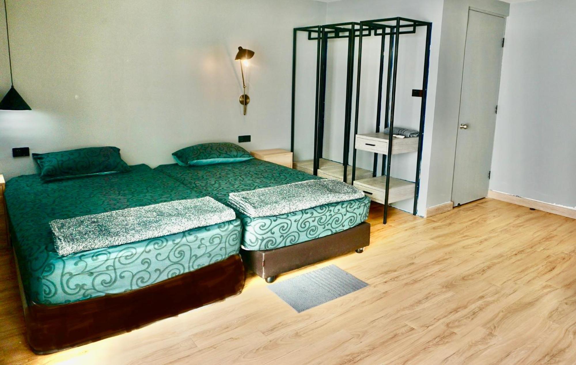 Hash With Unique Chill Design At Silom Soi 3 Apartment