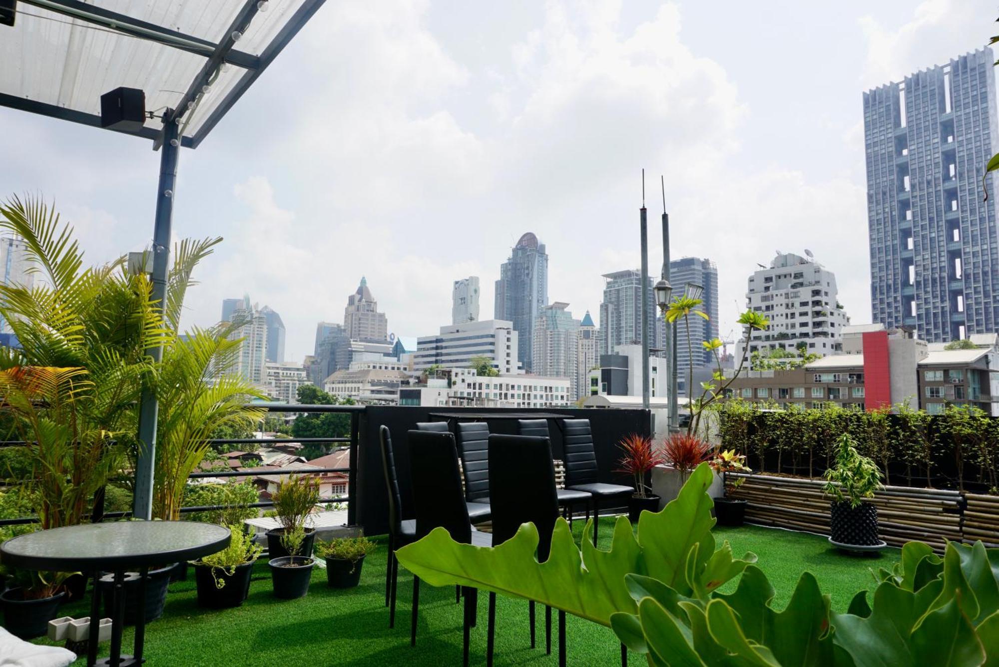 Apartment Hash With Unique Chill Design At Silom Soi 3